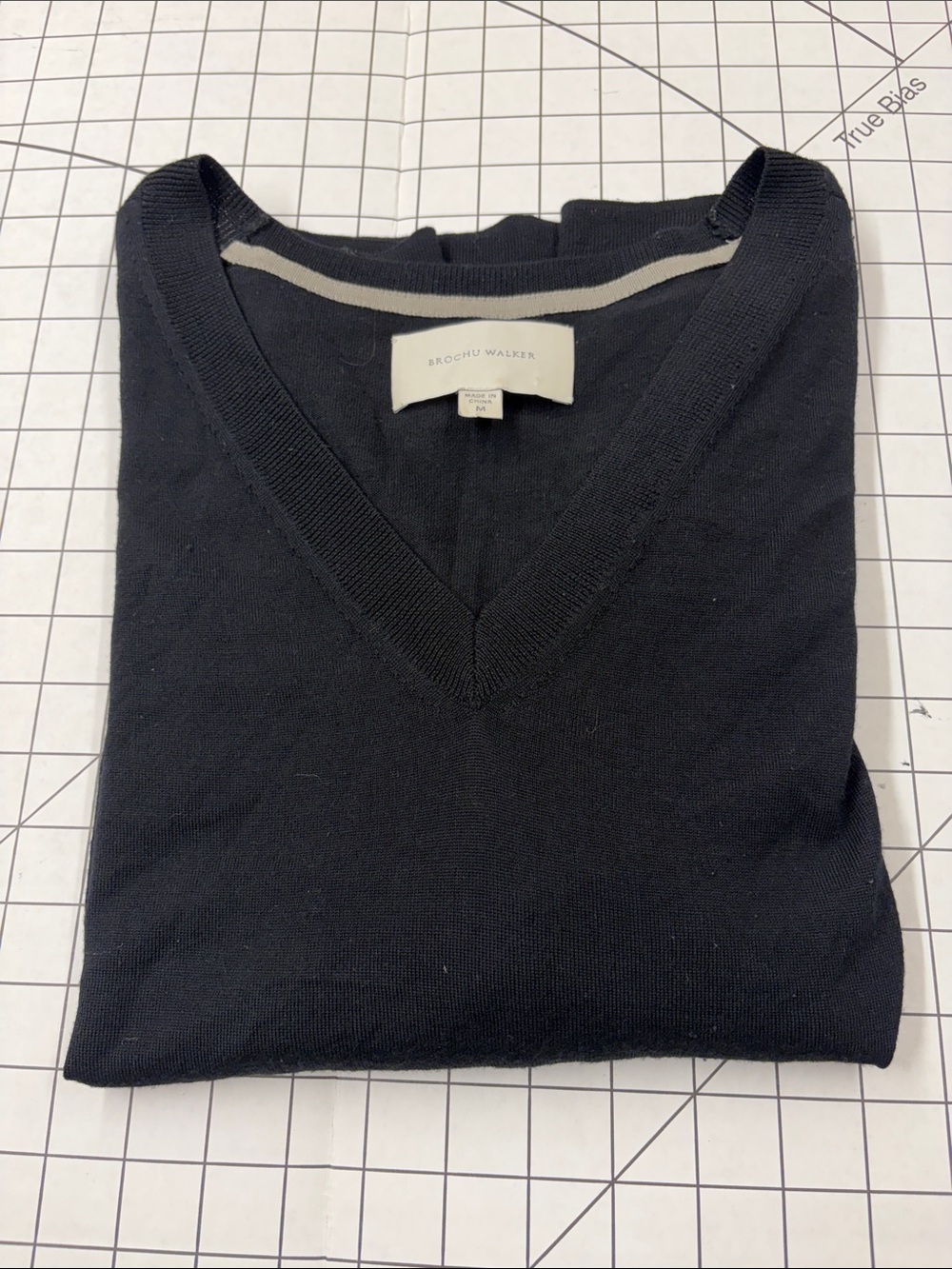 Brochu Walker 100% Wool V-Neck Pullover Sweater Black Size Medium - Picture 9 of 13